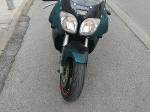 YAMAHA YZF - 01