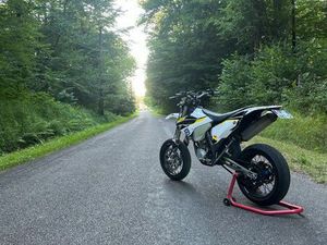 450 FE HUSABEBERG SUPERMOTARD