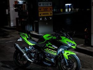 NINJA 400