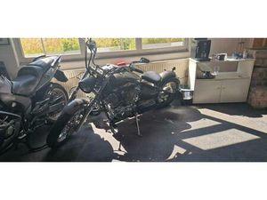 YAMAHA XVS 1100 DRAGSTAR BOBBER UMBAU