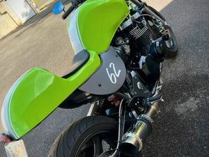 KAWASAKI ZR7