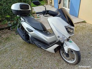 SCOOTER YAMAHA N MAX