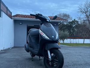 SCOOTER PIAGGIO ZIP 4 TEMPS