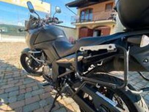 ENDURO STRADALE SUZUKI V-STROM DL 650