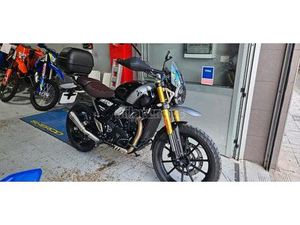 TRIUMPH - SCRAMBLER 400 X