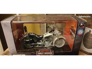 SUPERBE HARLEY SOFTAIL HÉRITAGE NOSTALGIA 93