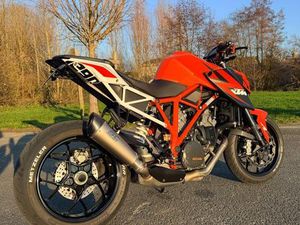 KTM 1290 SUPER DUKE R