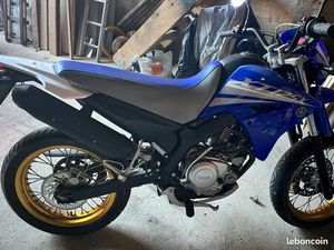 MOTO YAMAHA
