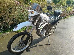 ② KAWASAKI KLX 250 S