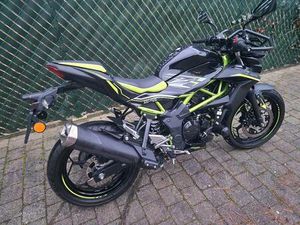 ② KAWASAKI Z 125 2022