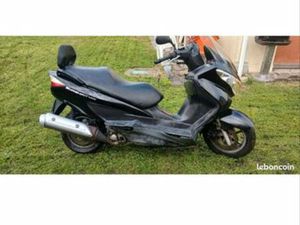 125 BURGMAN ANNÉE 2008