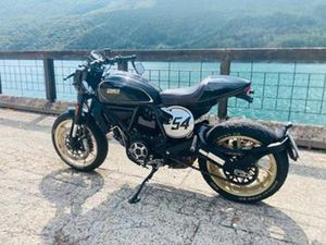 DUCATI SCRAMBLER CAFÈRACER 800