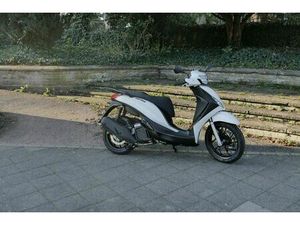 PIAGGIO MEDLEY 125 S E5 + 4 JAHRE GARANTIE