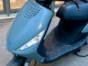 VEND SCOOTER PIAGGIO ZIP ANNÉE 2022, LYON