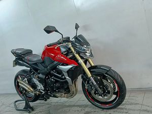 SUZUKI GSR 750 →