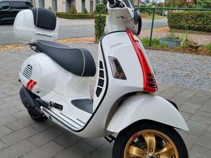 ② VESPA GTS300