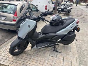 YAMAHA - XMAX 300 TECH MAX