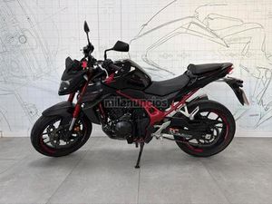 HONDA - CB 750 HORNET