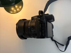 CAMARA SONY RX10 IV