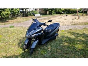 YAMAHA TRICITY 125