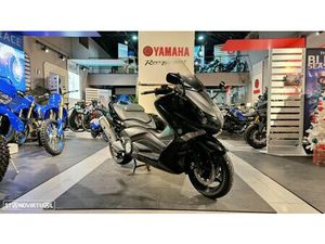 YAMAHA TMAX 530