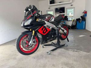 RSV4 RR