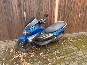 YAMAHA NMAX 125