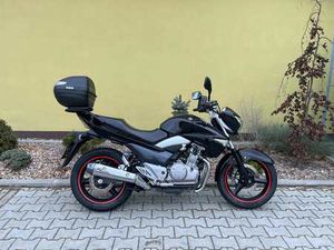 SUZUKI GW 250 INAZUMA