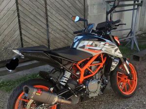 KTM DUKE 390 + TOP CASE
