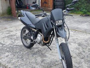 MOTORRAD MZ SM125 MIT ERSATZTEILSPENDER SEBRING