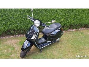 VESPA GTS SUPER IE 125