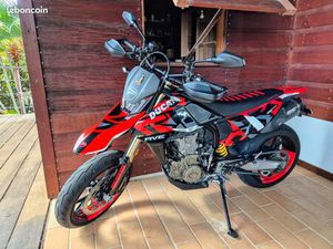 DUCATI HYPERMOTARD MONO 698 RVE 1ÈRE MAIN