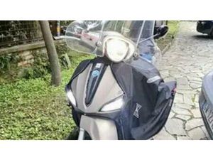 VENDO PIAGGIO LIBERTY 150 3V S ABS (2021 - 24) USATA A GENOVA (CODICE 9905637) - MOTO.IT