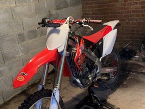 250 CRF HOMOLOGUÉ
