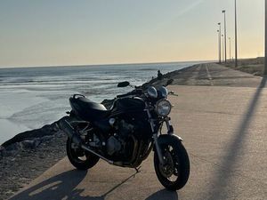 SUZUKI GSF 600 BANDIT - 2002 | 30.000 KM COIMBRA (SÉ NOVA, SANTA CRUZ, ALMEDINA E SÃO BARTOLOMEU)