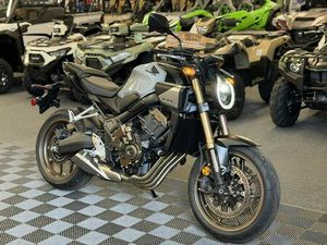 2025 HONDA® CB650R E-CLUTCH