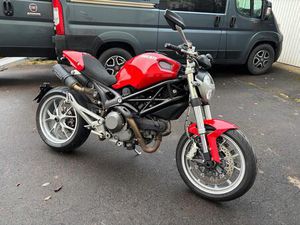 DUCATI MONSTER 1100 UNFALL