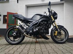 TRIUMPH SPEED TRIPLE 1050 SEHR VIELE EXTRAS !