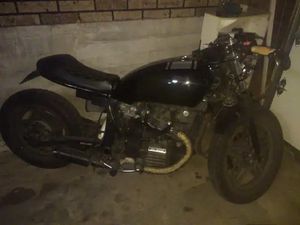 1982 HONDA GL500 CAFE RACER