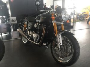 TRIUMPH THRUXTON