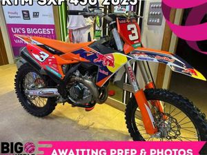 KTM SXF 450 2023 - ONLY 25 HOURS - UNUSED OEM PLASTICS, SUSPENSION, TYRES