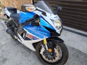 SUZUKI GSXR 750