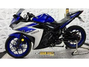 2015 YAMAHA R3