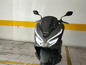 HONDA PCX 125 PRÁTICA E ECONÓMICA PONTINHA E FAMÕES