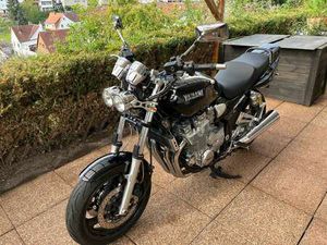 YAMAHA XJR 1300