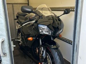 HONDA CBR 600 RR PC40 ERST 500 KM WIE NEU SAMMLERSTÜCK