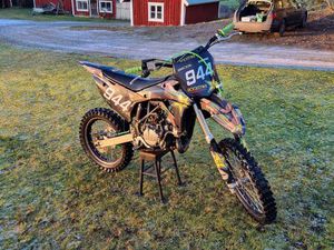 KAWASAKI KX85