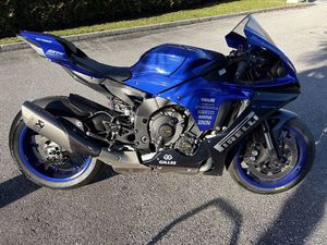 SUPERBE MOTO - YAMAHA YZF R1 - ENTRETIEN IMPECCABLE