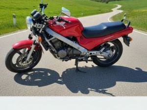 MOTOCYKL HONDA NTV 650 SWOBODA