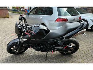 SUZUKI GSR 600 ABS SCHWARZ AKRAPOVIC TÜV NEU